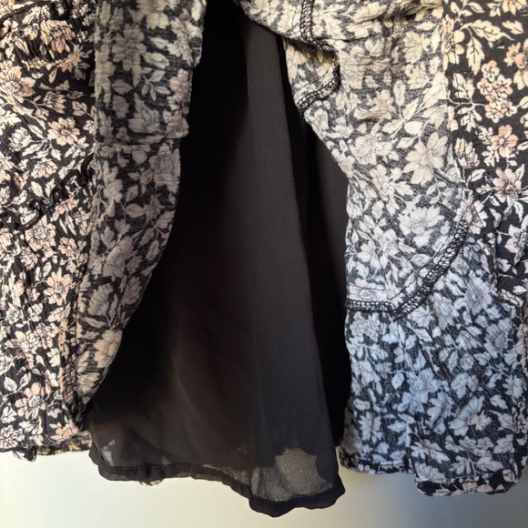 American Eagle floral skirt - Picture 3 of 5